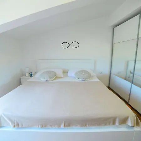 Апартаменты With Parking Space Sinj, Zagora - 23403 Синь