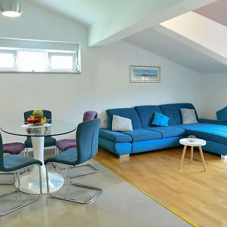 With Parking Space Sinj, Zagora - 23403