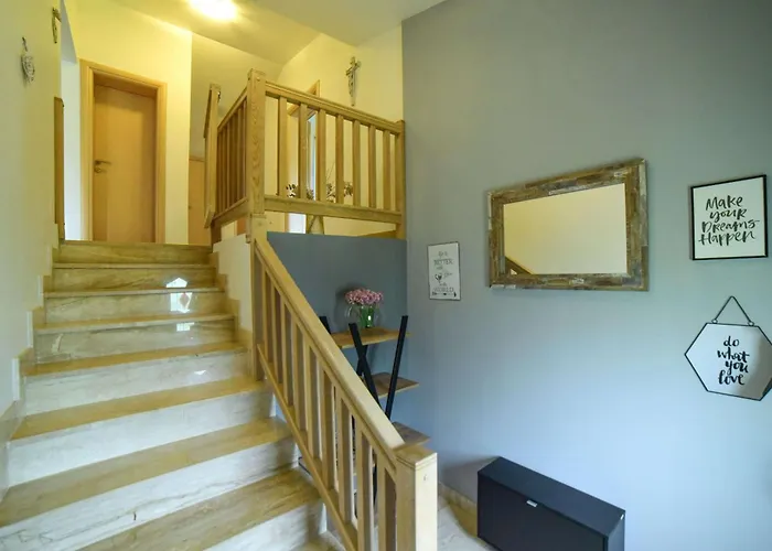 With Parking Space Sinj, Zagora - 23403 *